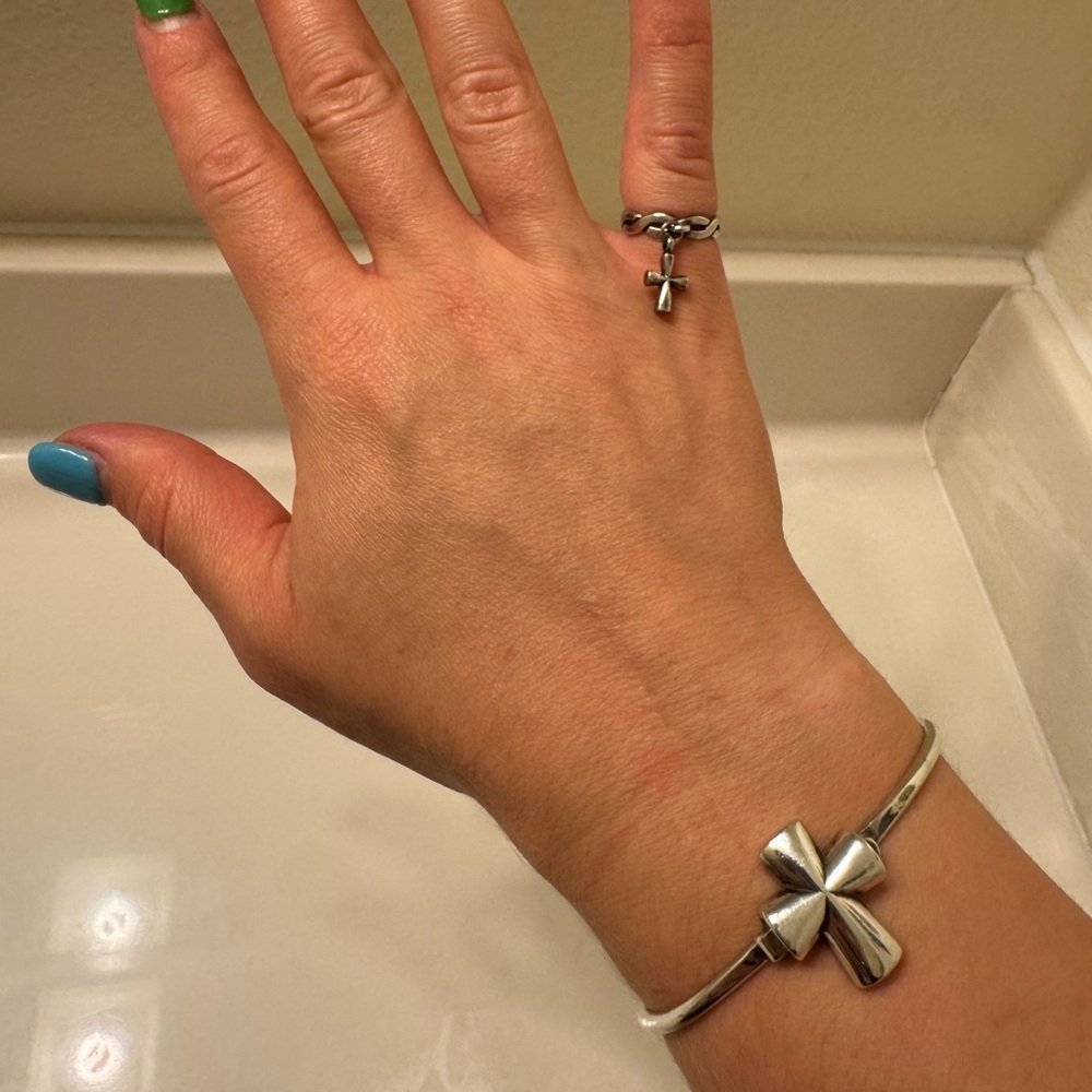 James Avery St. Teresa Cross Hook-on Bracelet Sterling Silvwr Retired & Rare
